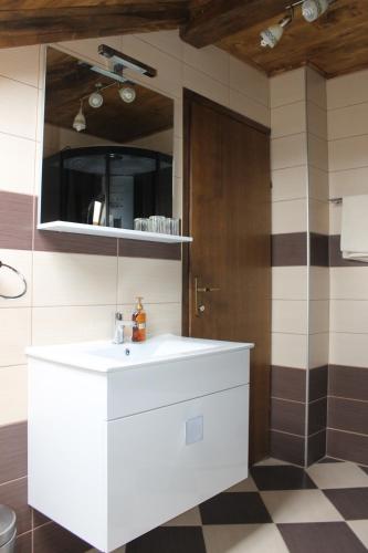 Rooms & Apartment Vinia, Bjelovar (foto 8)