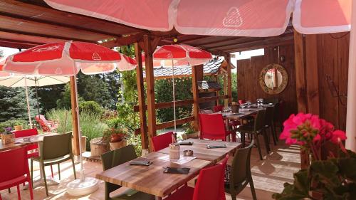 Iekārtas, Le sapin rouge - Restaurant - bar - chambres d'hôtes (Le sapin rouge - Restaurant - bar - chambres d'hotes) in Lepla