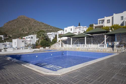 Flat with Sea View Pool and Terrace in Bodrum