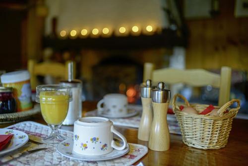 Nhà hàng, B&B Chalet la Croisee in Les Diablerets