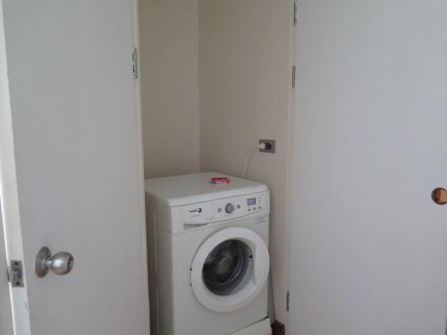Entire house - 7A-Lovely 2 Bedrooms 3 Bathrooms - image 5