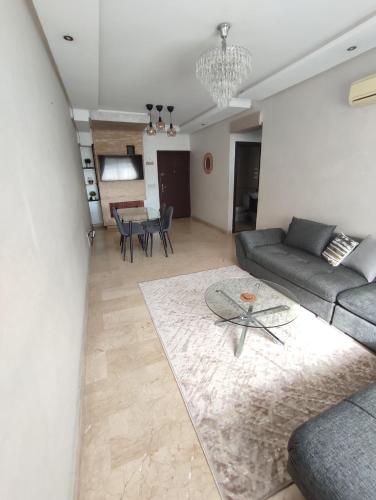 Chaleureux Appartement à 1 min à pied de la Mosquée Hassan II, Casablanca (fotografie 7)