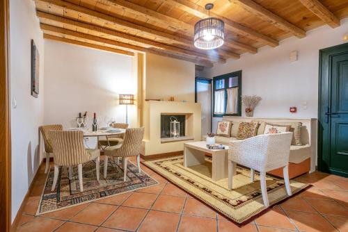 2 bedrooms, 3 beds