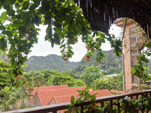 room detail thumbnail 1