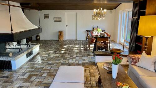 設施, Large holiday apartment with sauna, terrace, garden and open fireplace in 倫格里斯
