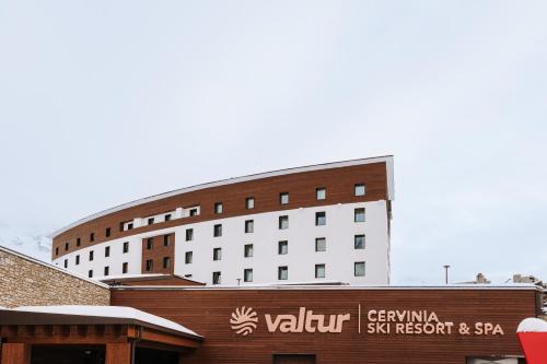 Valtur Cervinia Cristallo Ski Resort - Hotel - Breuil-Cervinia