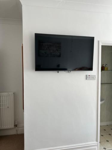 Deluxe King Room - First Floor image 7