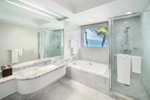 Maui Beach Hotel Room Type - Suite