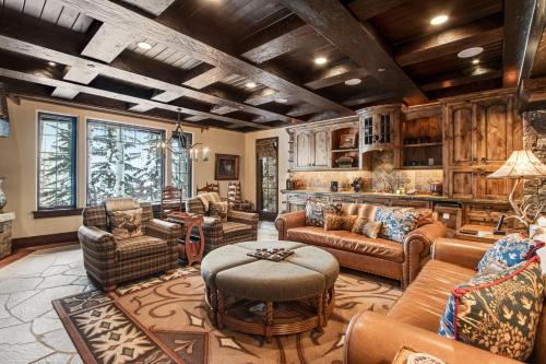 Daybreak Ridge in Avon, USA
