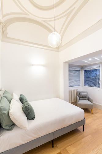 Cozy Studio in Chiaia district by Wonderful Italy, Naples (photo 5)