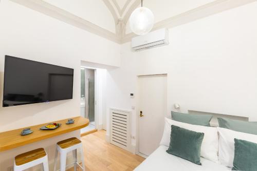 Cozy Studio in Chiaia district by Wonderful Italy, Naples (photo 8)