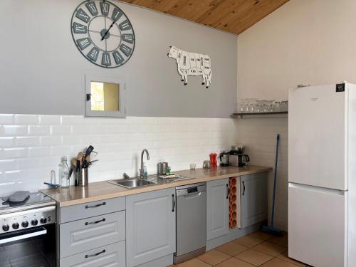 Hameau de Montcabirol - Pyrénées (Hameau de Montcabirol - Pyrenees) in Maury