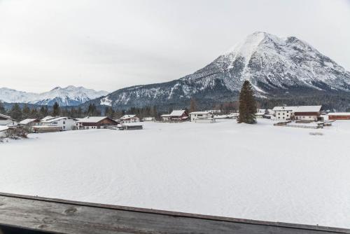 ทัศนียภาพภายนอกโรงแรม, Fewo 1 Haus am Lärchenhang (Fewo 1 Haus am Larchenhang) in ไพลค์