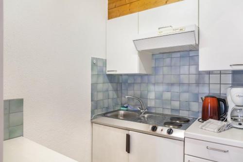 ห้องครัว, Fewo 1 Haus am Lärchenhang (Fewo 1 Haus am Larchenhang) in ไพลค์