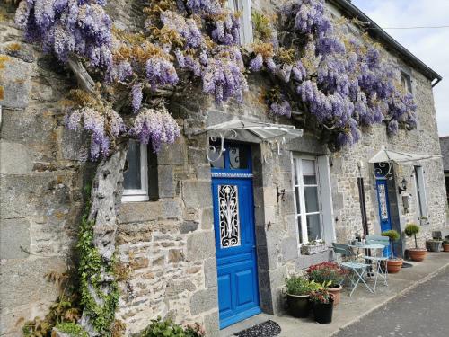 ‘Les Portes Bleues’ Chambres d’hôtes - Saint-Jacut-du-Mené