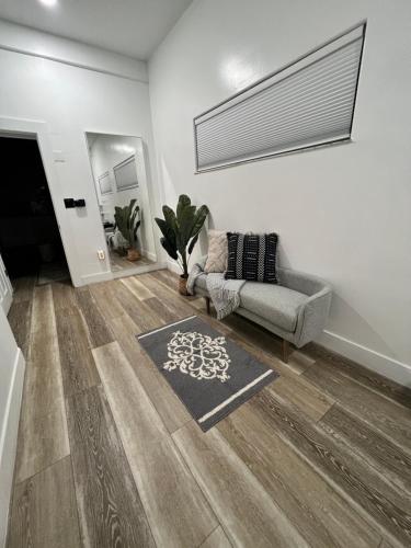 Stylish Home-5 min From Brickell and Light Rail