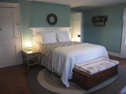Grand Oak Manor Bed and Breakfast