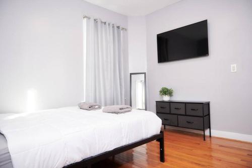 Cozy apartment 1st 10min Walk Downtown and City View