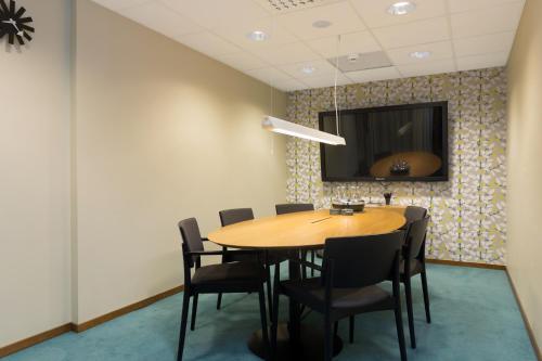 Hotel Aveny - image 4