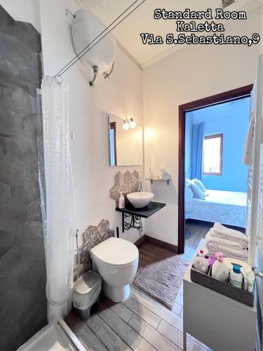Kasa Kala Rooms & Apartments - 화장실
