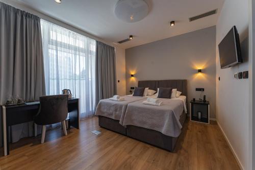 Sky & Sun Luxury Rooms with private parking in the garage, Zadar (photo 6)
