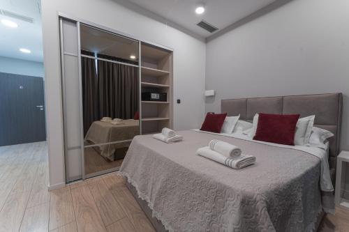 Sky & Sun Luxury Rooms with private parking in the garage, Zadar (photo 9)