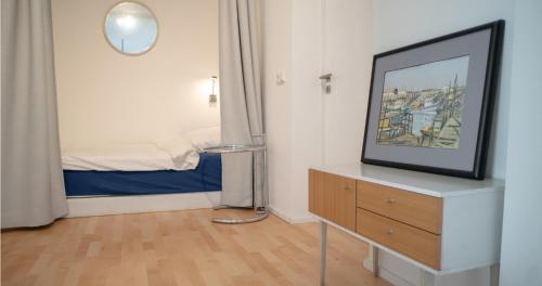 Cozy and fully equiped suite apartment at Ku'damm (80 m2), Berlin (photo 4)
