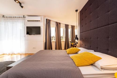 1 double bed