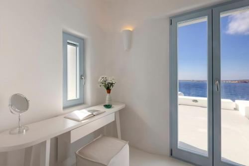 Thea Villas Paros, Villa Turquoise, private pool in Parasporos