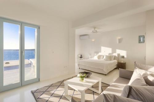 Thea Villas Paros, Villa Turquoise, private pool in Parasporos