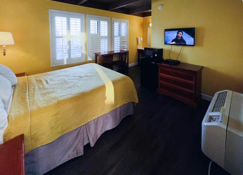 Van Ness Inn - image 12