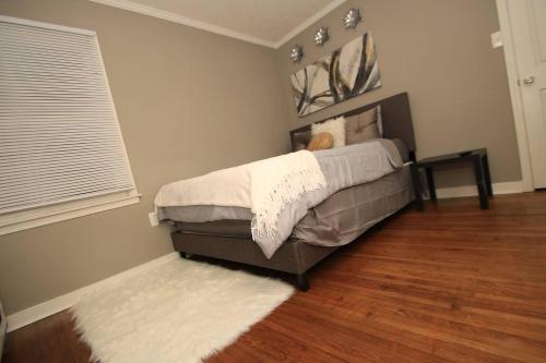 Home Sweet Home Bungalow in North Little Rock, USA