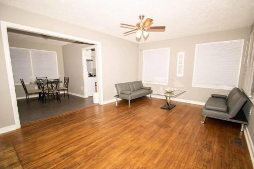Home Sweet Home Bungalow in North Little Rock, USA