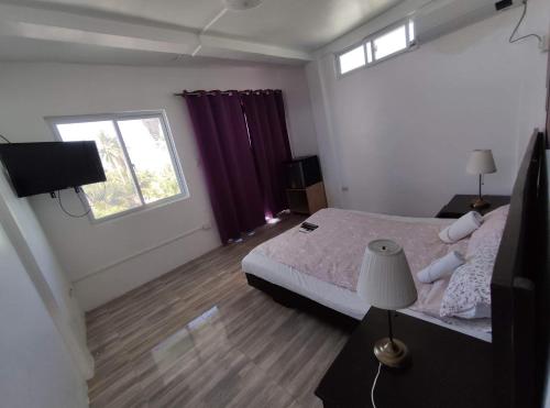 Guestroom, Couple room in Paradise inn Resort in Patar Beach