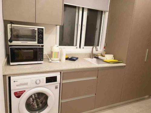Boutique VIP Apartment with Balcony on the Sea in Bat Yam