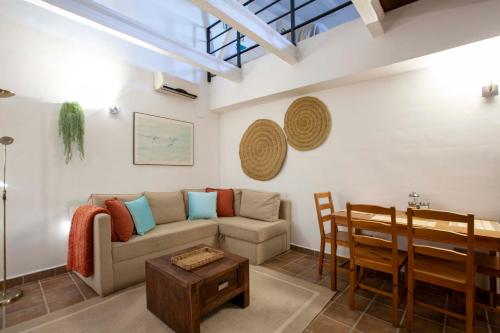 . Apartamentos Turísticos Lobelia Suites