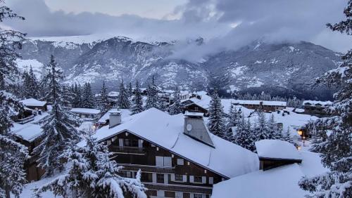 Snow Lodge Hotel Courchevel 1850