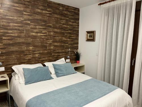 HOSTAL LA BATUTA in Moixent