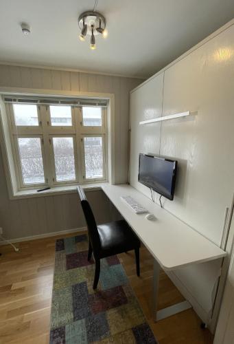 Stetind - Modern apartment with free parking