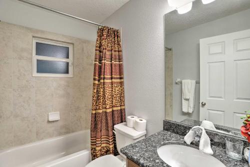 Heated Pool & Spa, 4 Mi to Beach: Seminole Home, Seminole (foto 3)