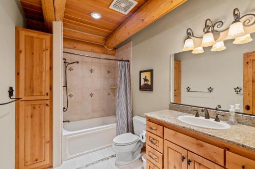 Willow Cove Log Cabin Willow Cove Log Cabin