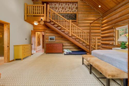 Willow Cove Log Cabin Willow Cove Log Cabin