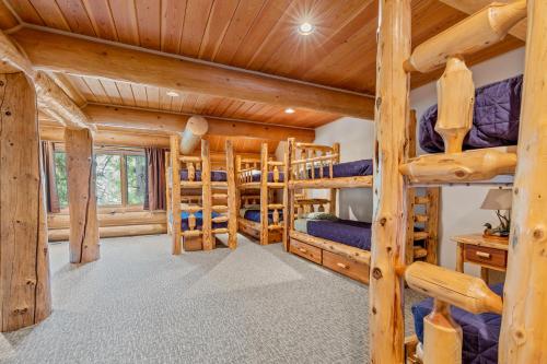 Willow Cove Log Cabin Willow Cove Log Cabin