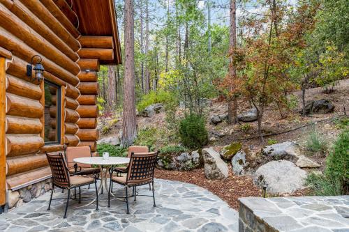 Willow Cove Log Cabin Willow Cove Log Cabin