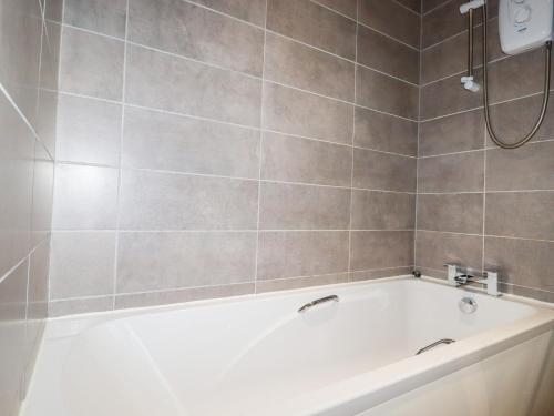 4 Trevanson Mews - image 10