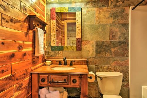 Log Cabin with Great Yard- 2 Miles to Lake Hamilton! - image 11