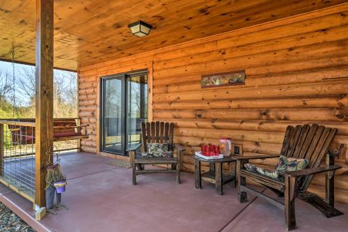 Log Cabin with Great Yard- 2 Miles to Lake Hamilton! - image 10