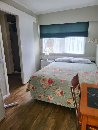 1 queen bed