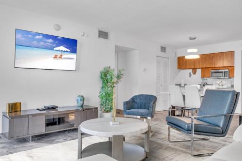 LUXURY 3 Bedrooms BRICKELL BAY APARTMENT - Tap to explore photos