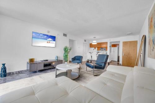 LUXURY 2 Bedrooms BRICKELL BAY APARTMENT in Miami, USA
